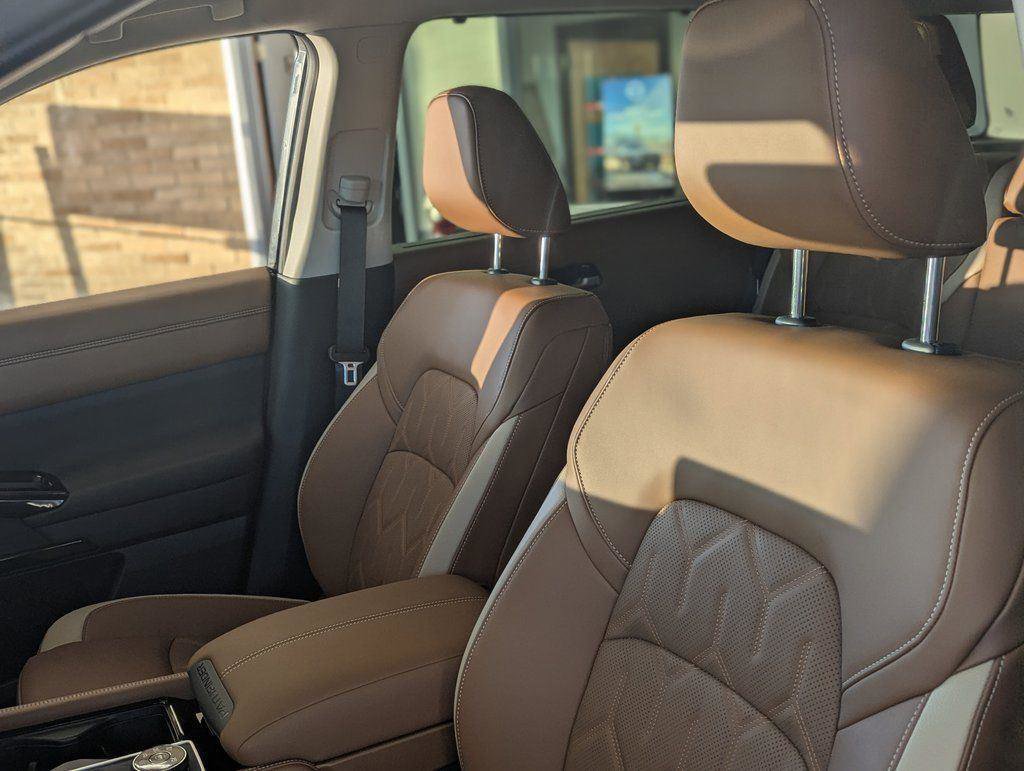 New 2026 Nissan Pathfinder Platinum AWD/4WD image 15
