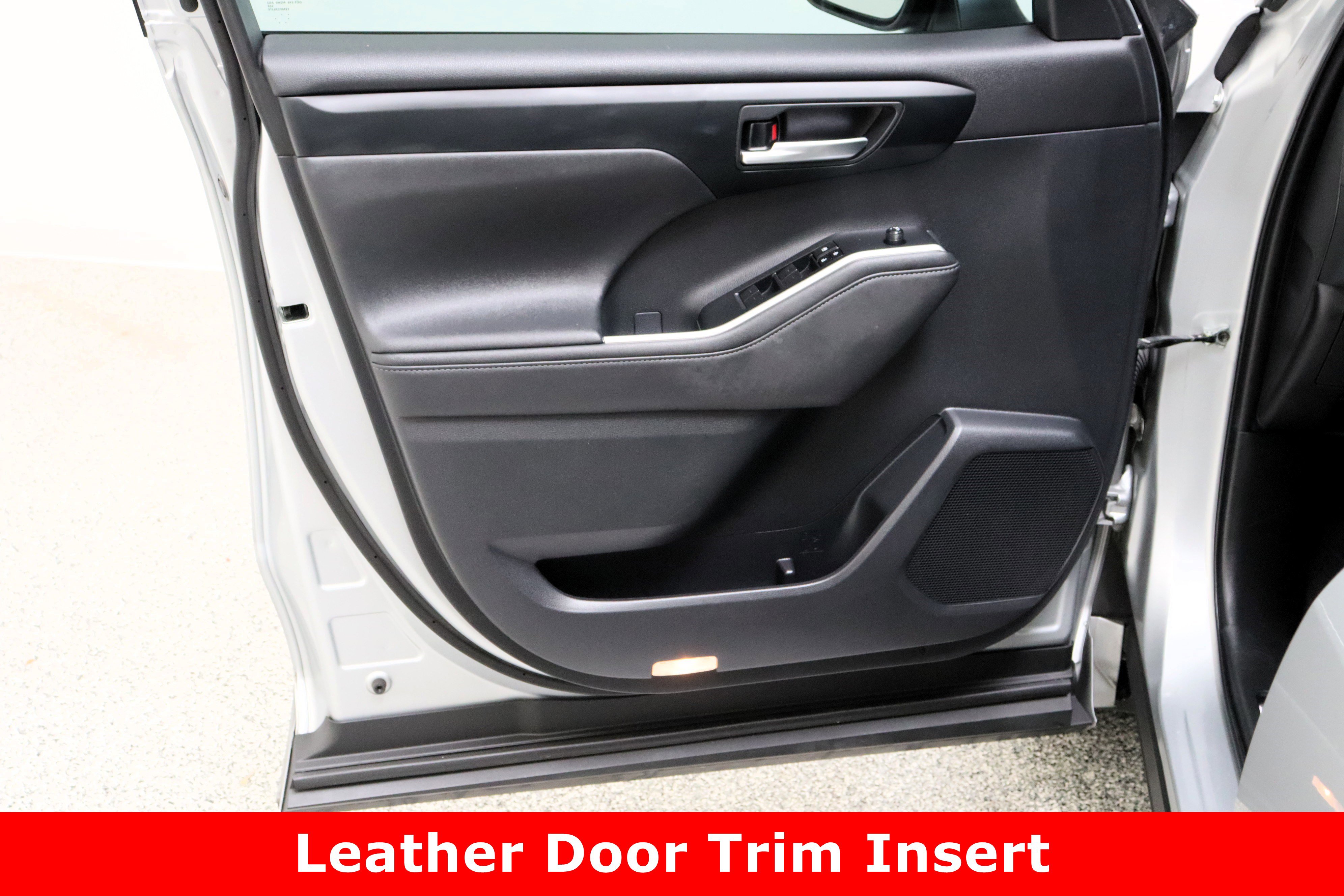 Used 2023 Toyota Highlander XSE image 12