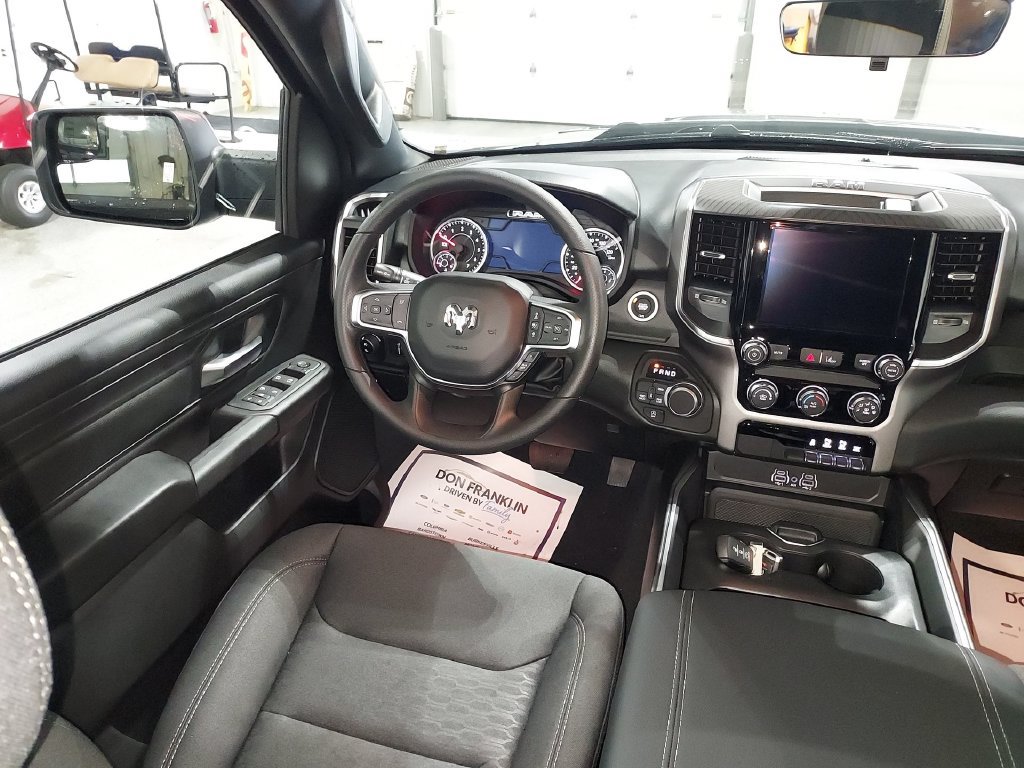 New 2026 RAM 1500 Express AWD/4WD image 16