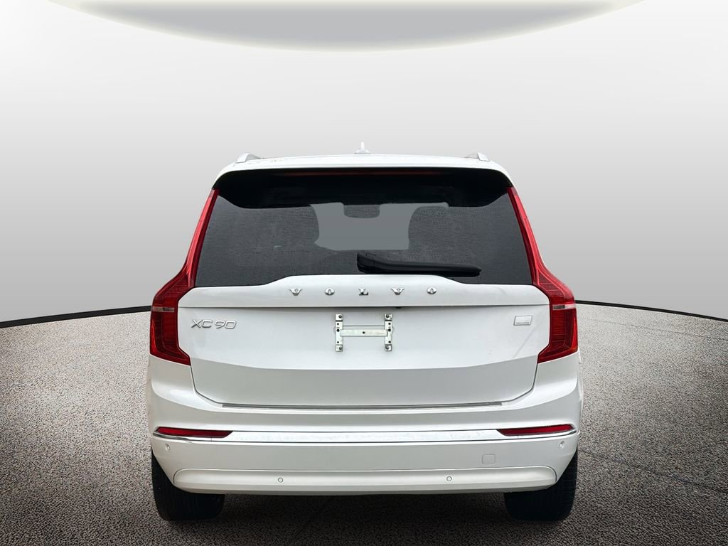 Used 2024 Volvo XC90 T8 Ultimate w/ Lounge Package image 3