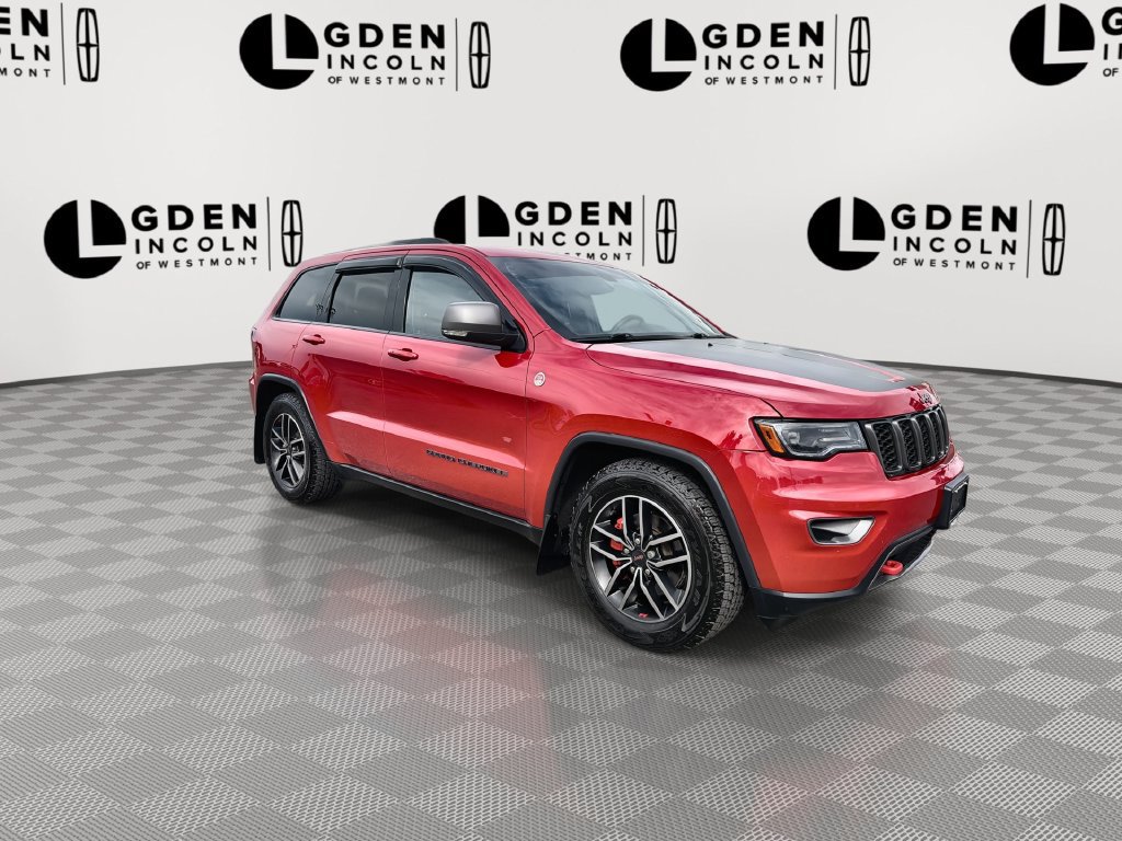 Used 2019 Jeep Grand Cherokee Trailhawk w/ Trailhawk Luxury Group AWD/4WD image 2