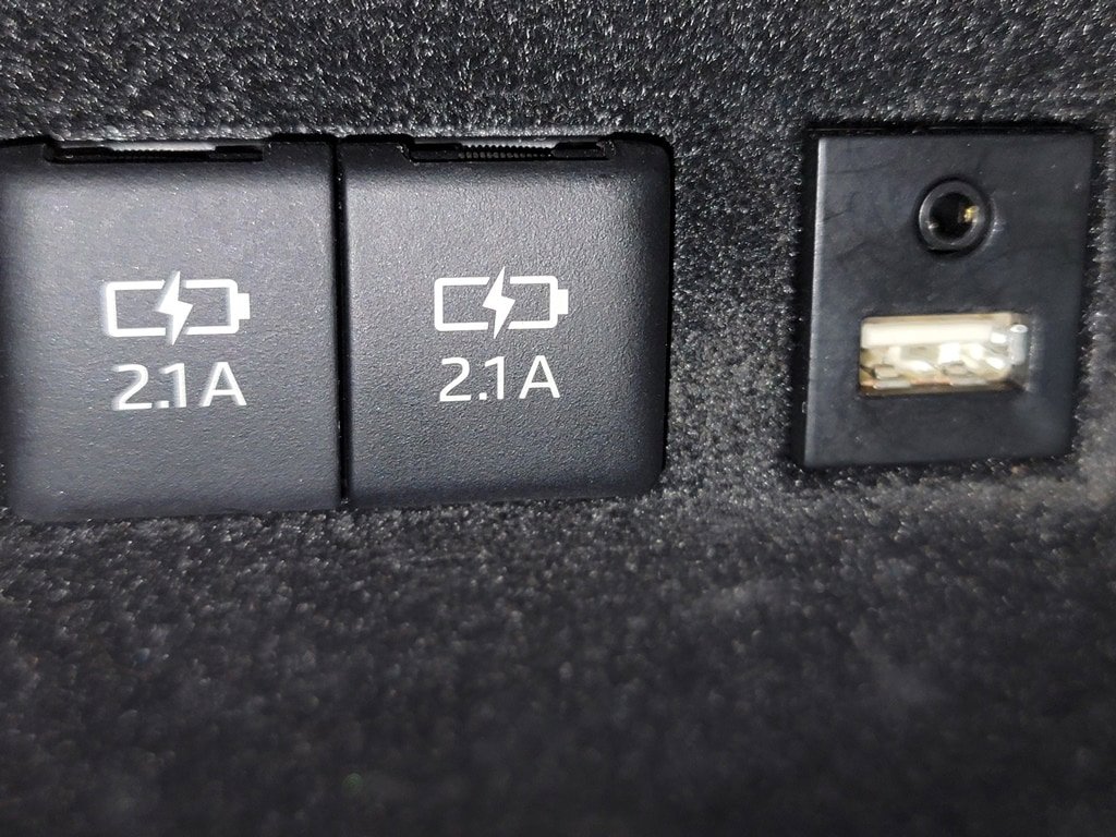 Used 2020 Toyota Avalon Limited FWD image 25