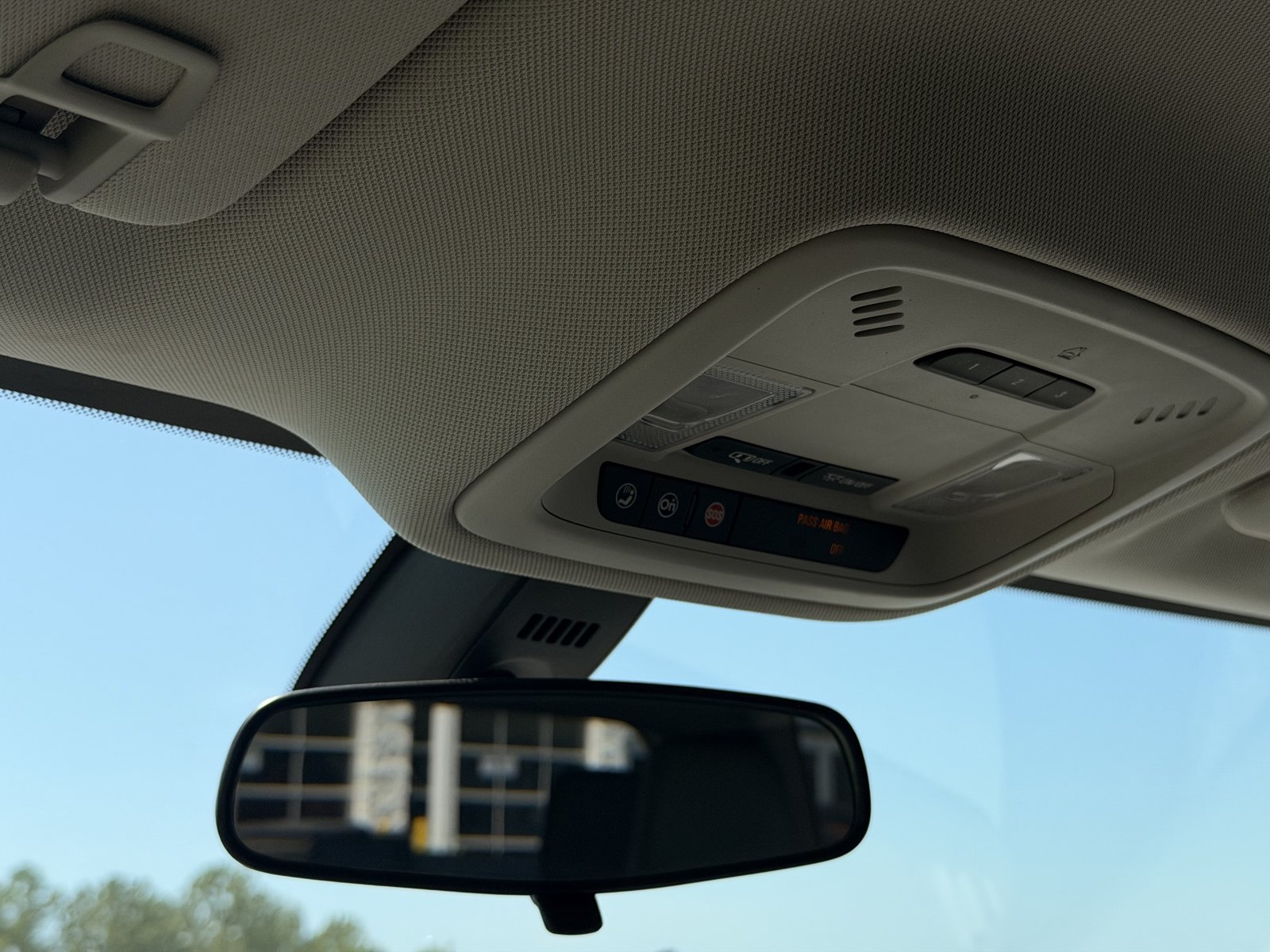 Used 2019 Chevrolet Traverse LT FWD image 27