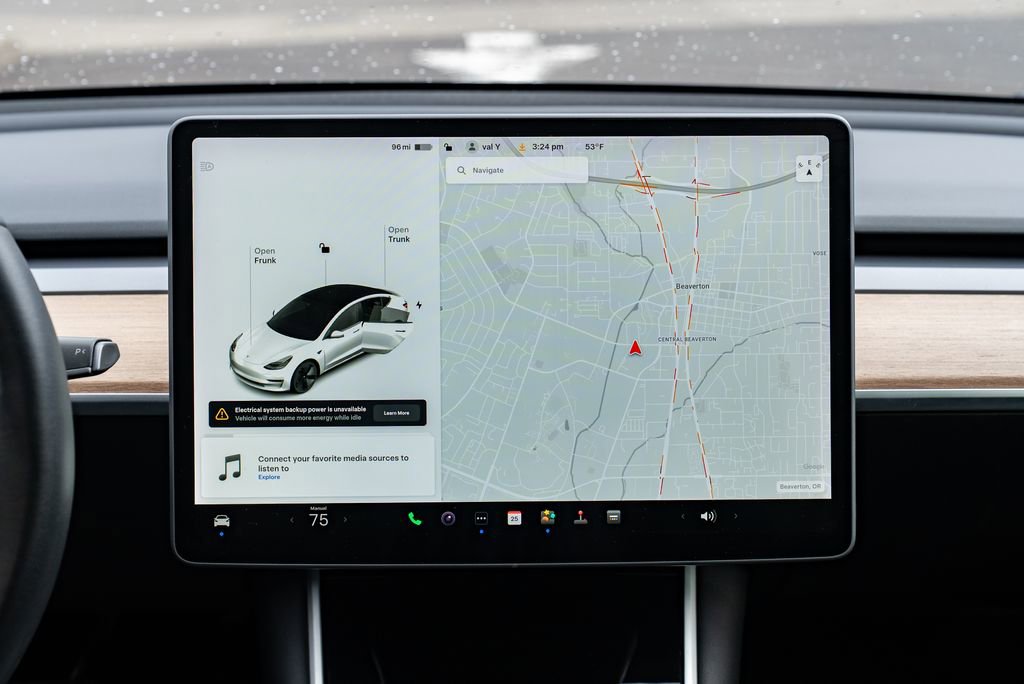 Used 2020 Tesla Model 3 Long Range image 13