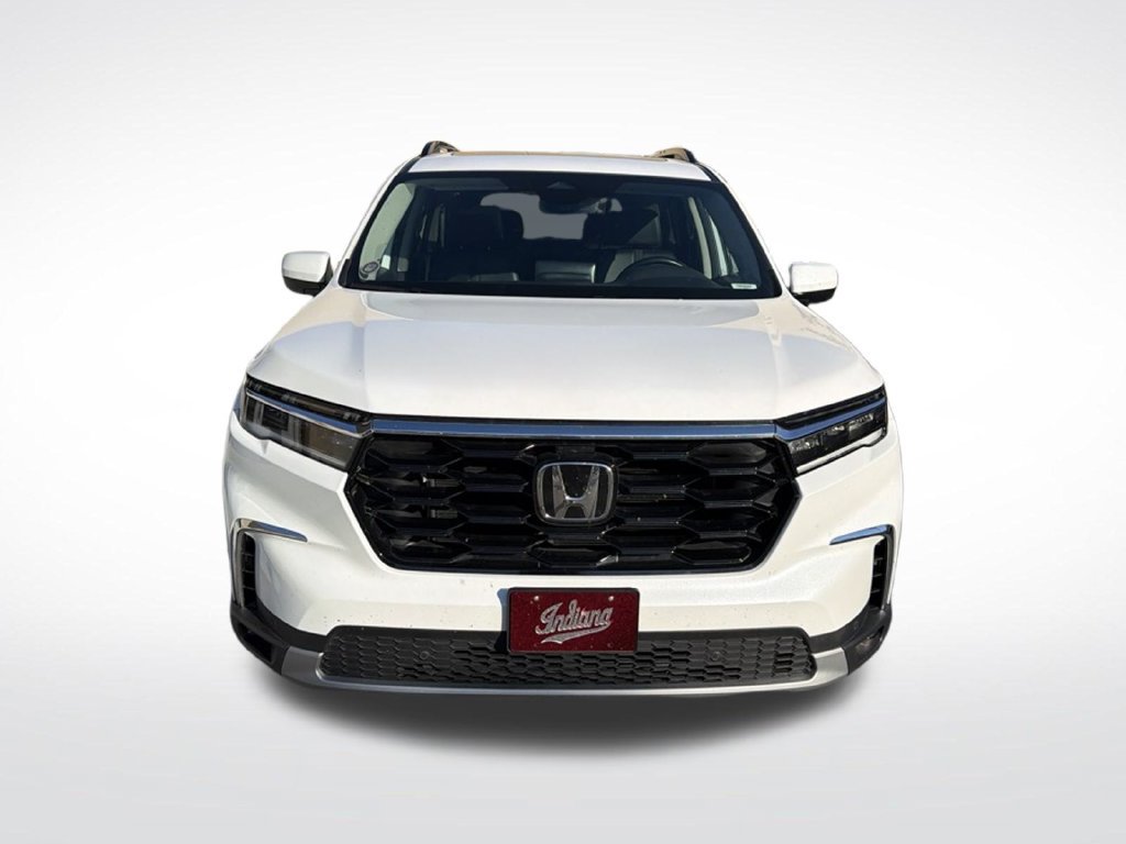 Used 2024 Honda Pilot Touring image 2