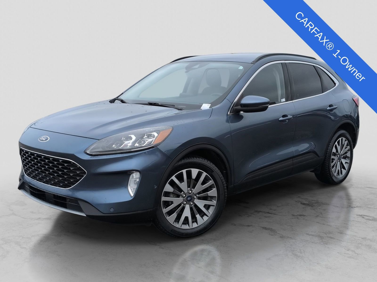 Used 2020 Ford Escape Titanium image 1