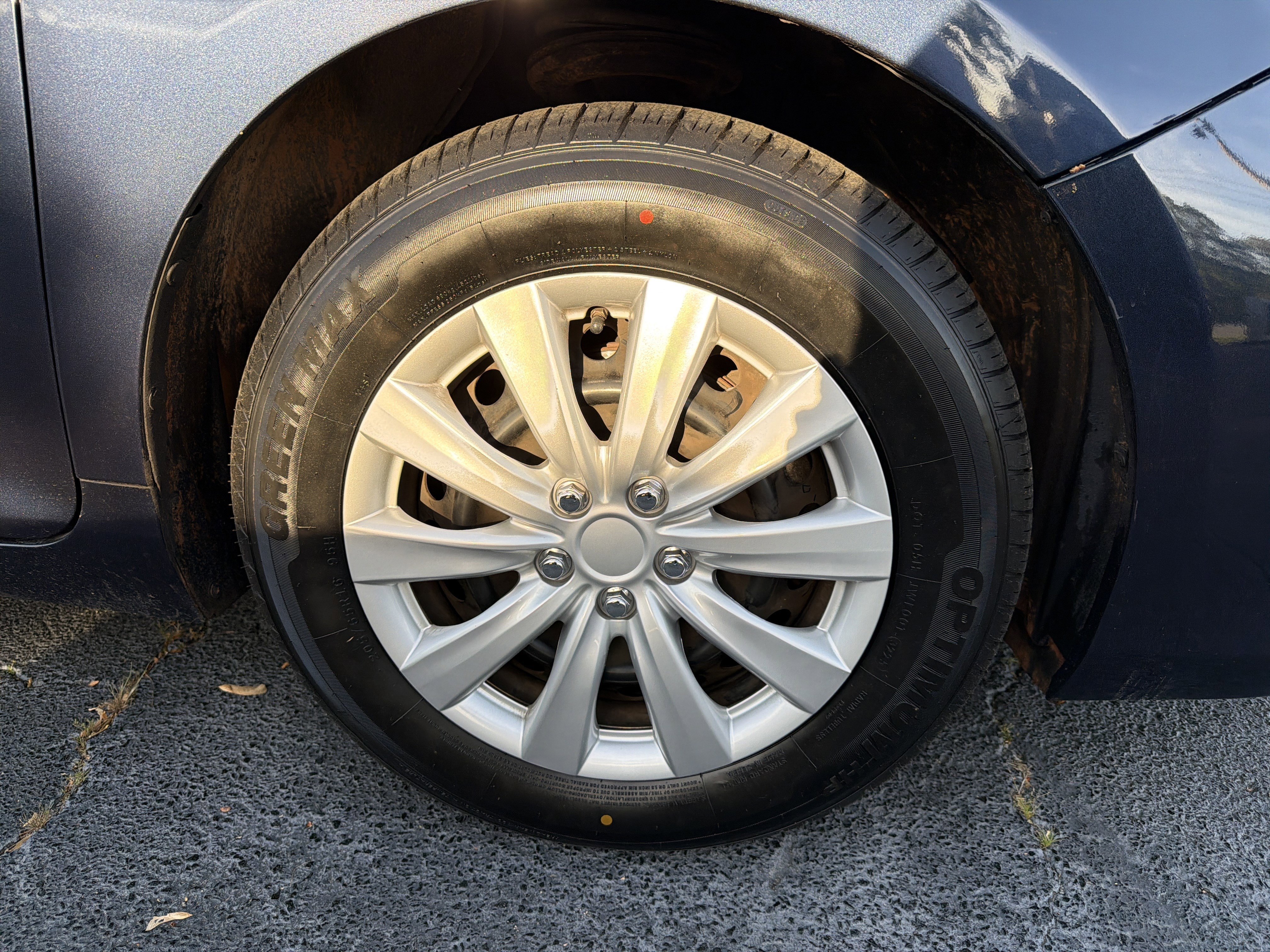 Used 2015 Toyota Camry LE FWD image 10