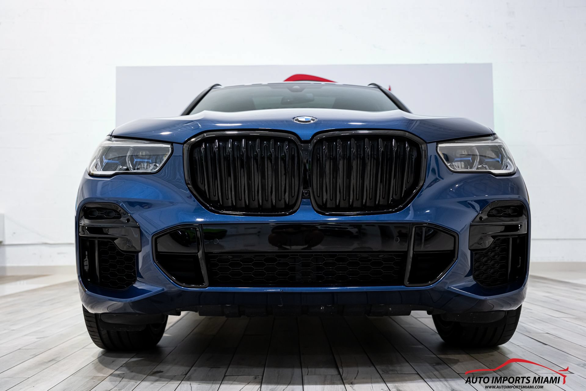 Used 2022 BMW X5 xDrive40i w/ M Sport Package AWD/4WD image 32