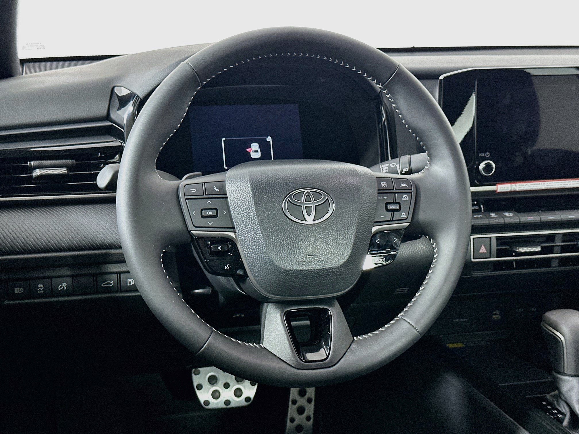 Used 2026 Toyota Camry SE FWD image 18