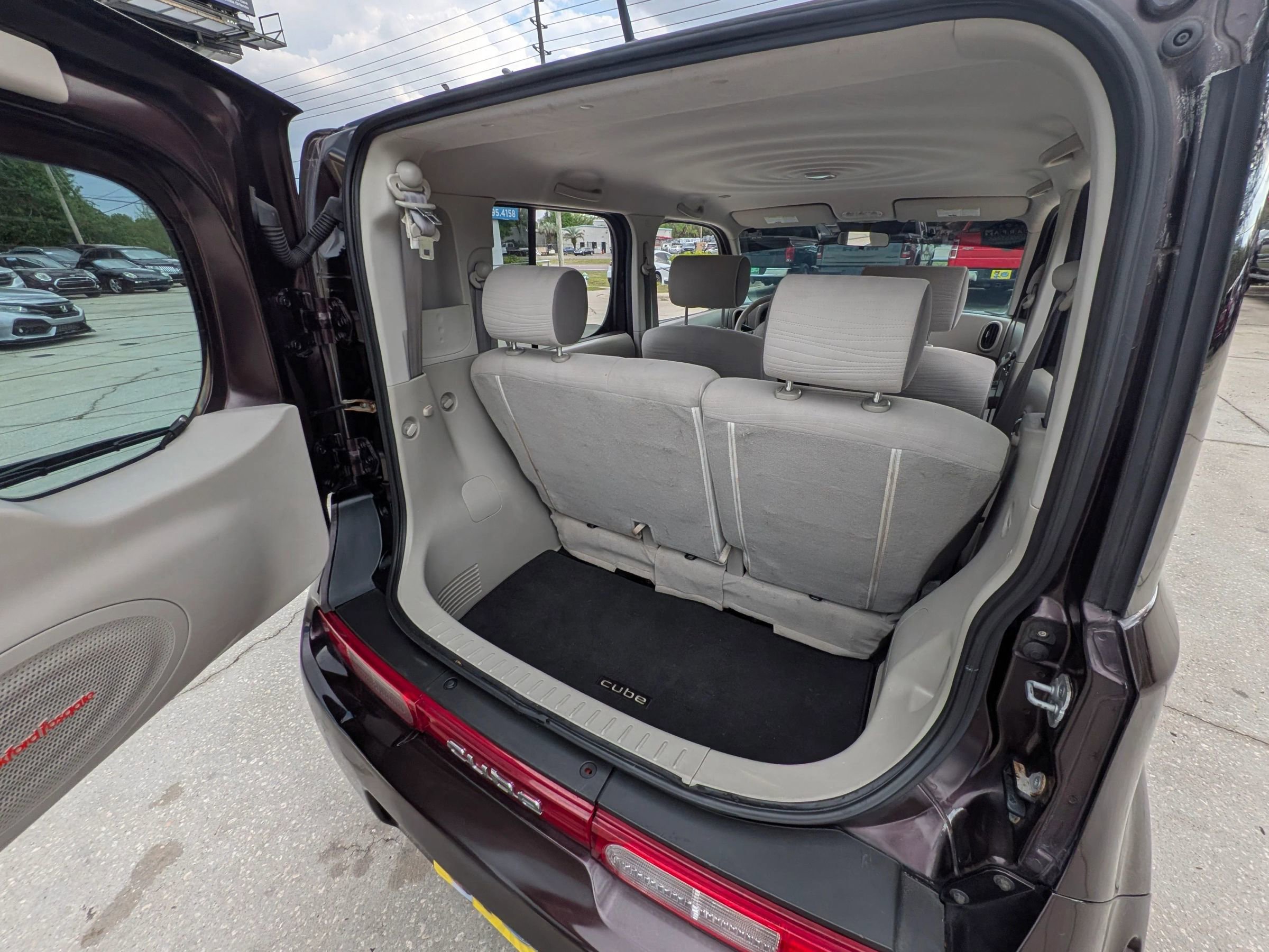 Used 2010 Nissan Cube 1.8 SL w/ SL Preferred Pkg image 15