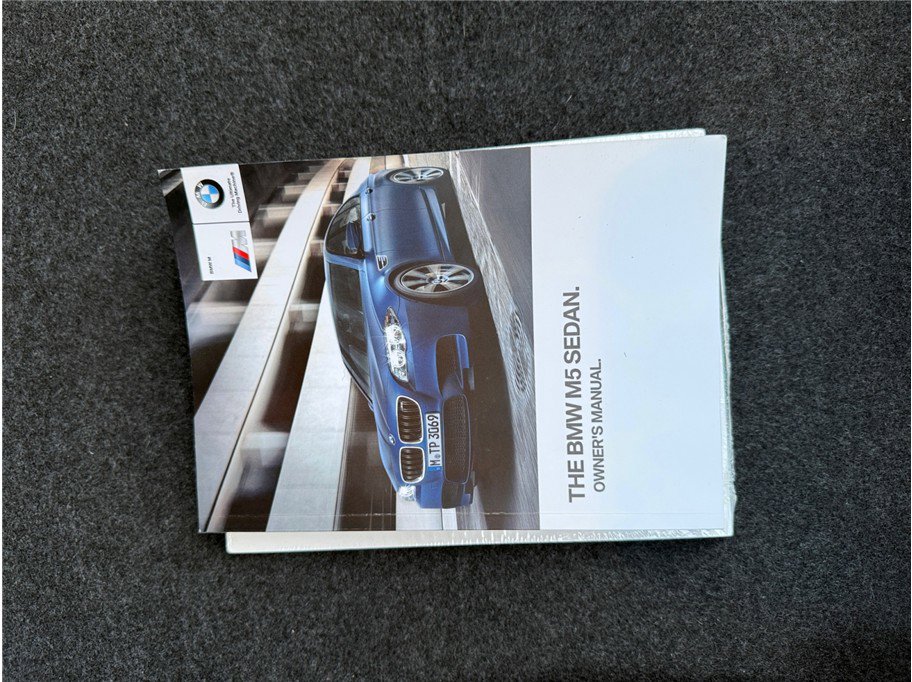 Used 2016 BMW M5 image 42