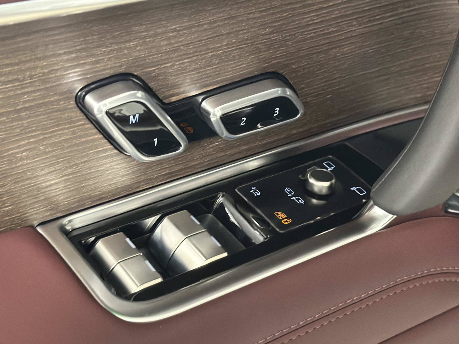 New 2026 Land Rover Range Rover SE AWD/4WD image 16