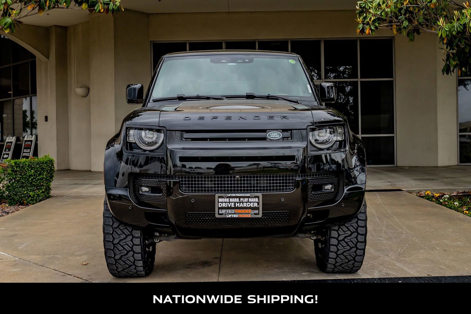 Used 2025 Land Rover Defender 130 V8 image 4