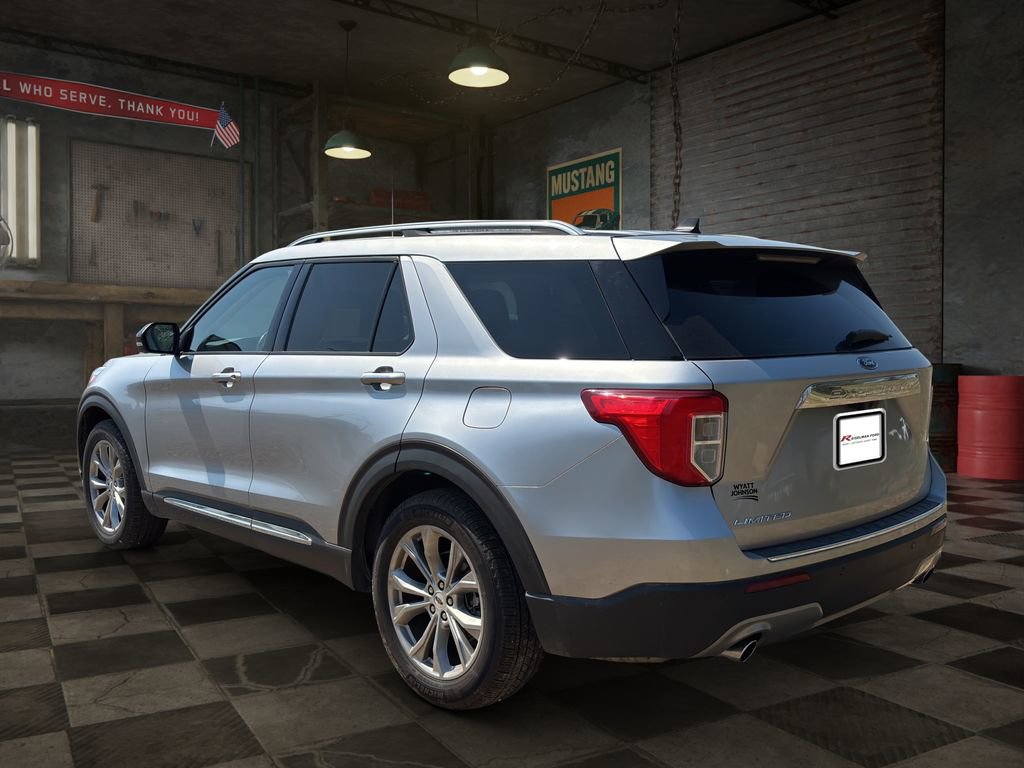 Used 2022 Ford Explorer Limited w/ Equipment Group 301A image 4