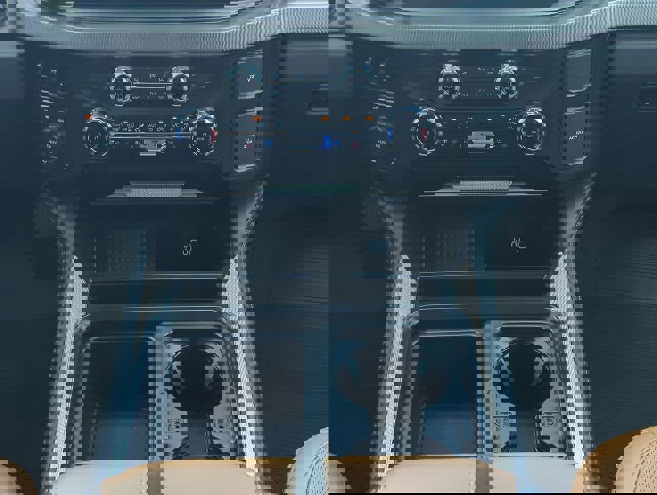 Used 2024 Ford F350 Platinum image 17