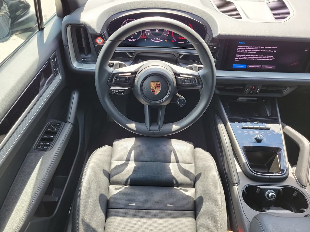 Certified 2025 Porsche Cayenne AWD/4WD image 21