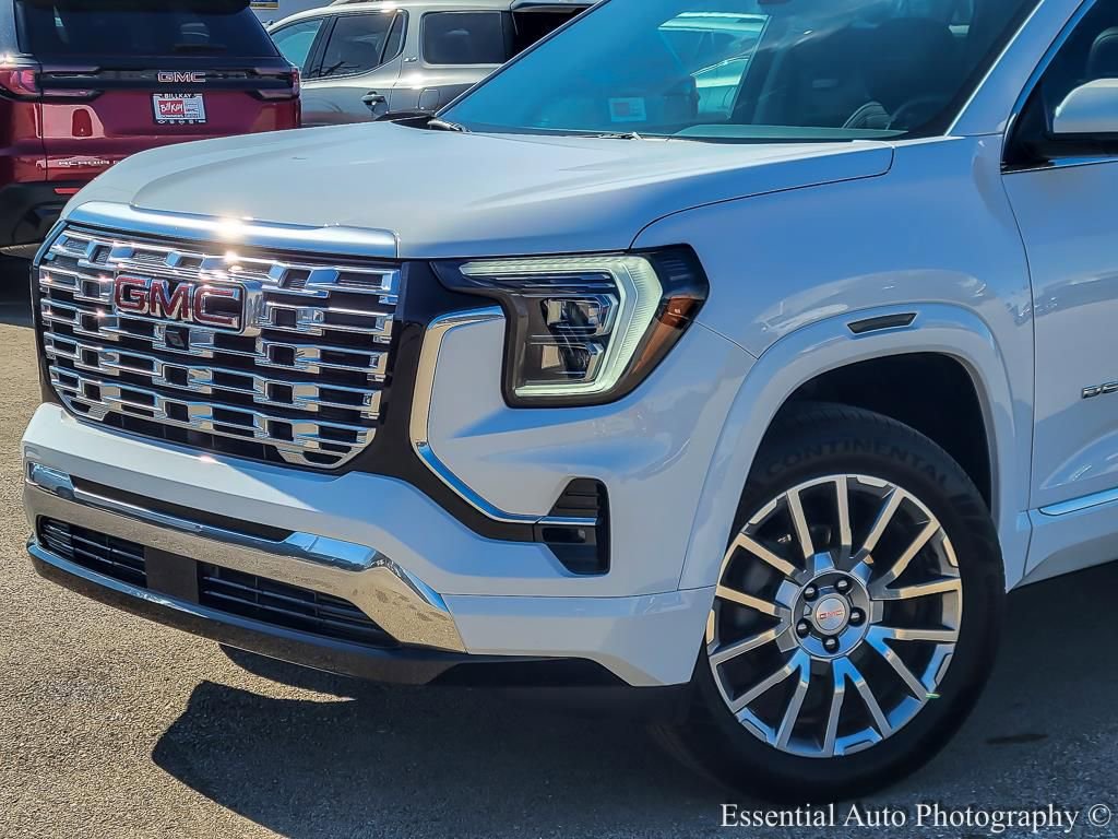 Used 2026 GMC Terrain Denali w/ LPO, Floor Liner Package image 2