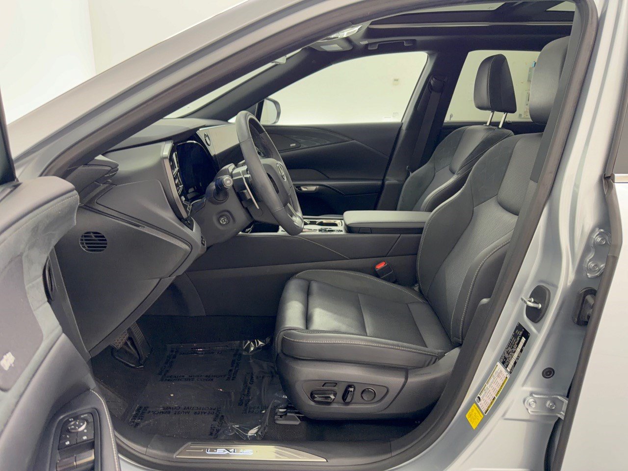 Certified 2026 Lexus RX 350 AWD w/ Convenience Package image 5