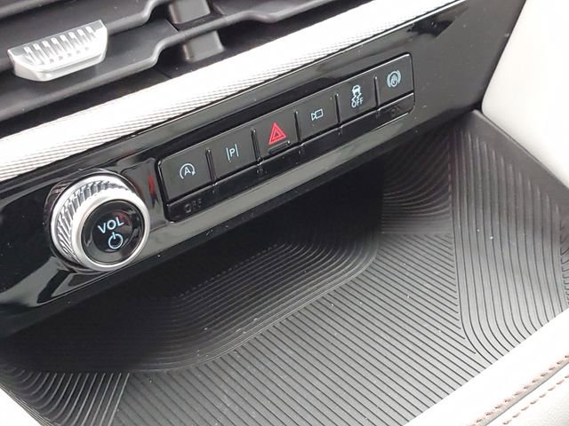 New 2026 Ford Explorer Active w/ Active Comfort Package image 20