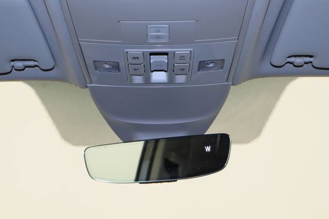 Used 2023 Volkswagen Taos SE w/ Panoramic Sunroof Package image 25