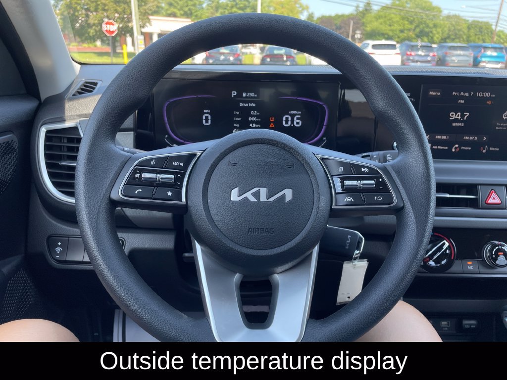 Used 2025 Kia Seltos LX AWD/4WD image 19