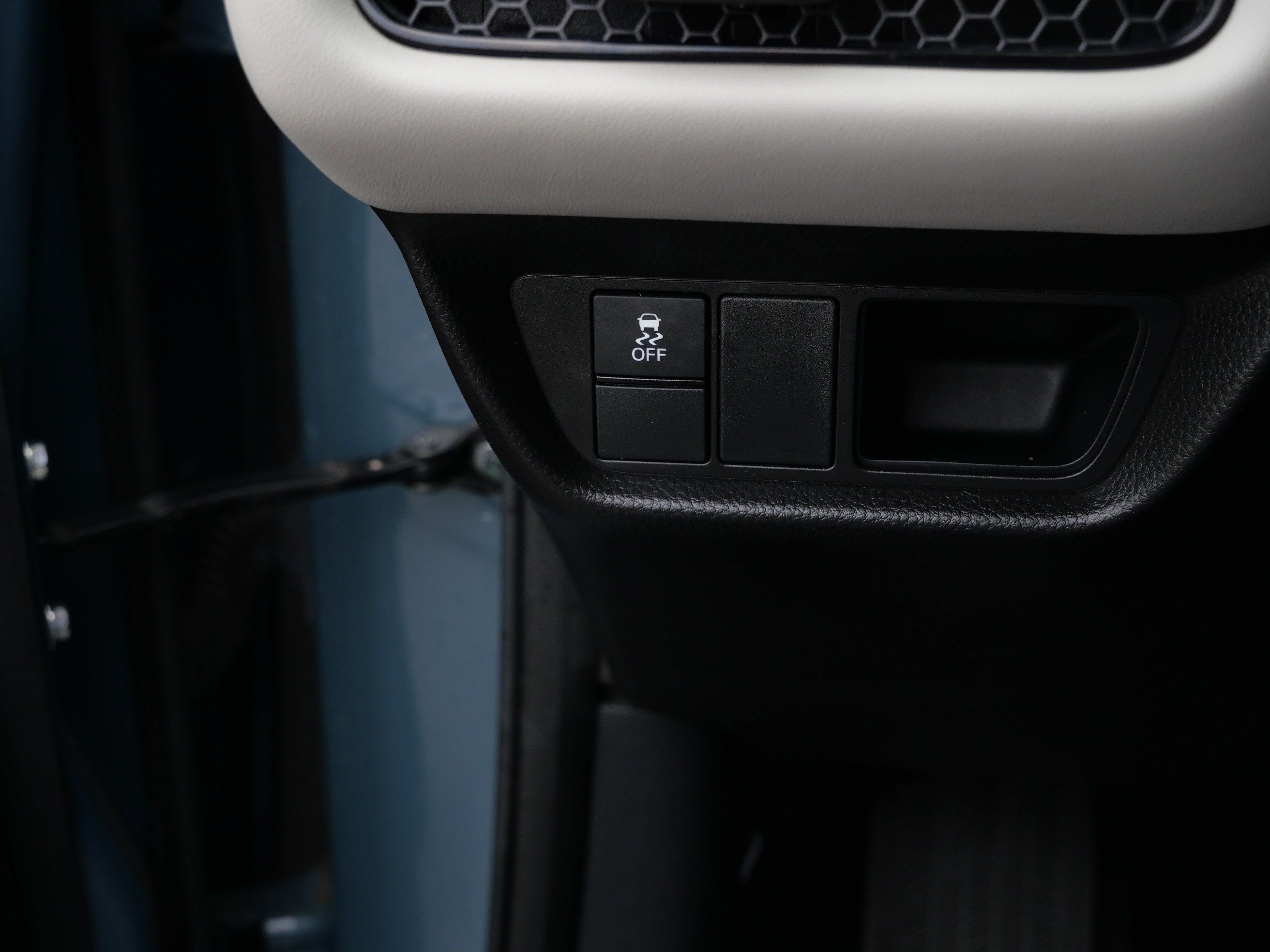 Used 2024 Honda HR-V LX image 28