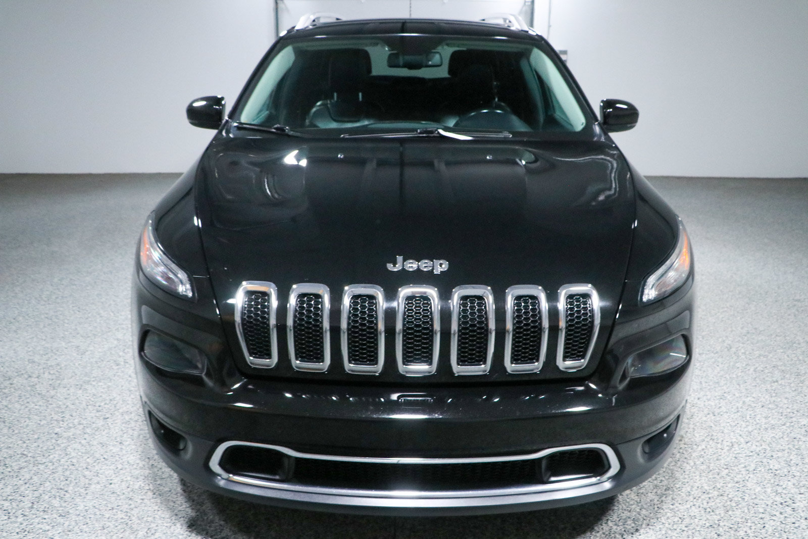 Used 2018 Jeep Cherokee Limited FWD image 4