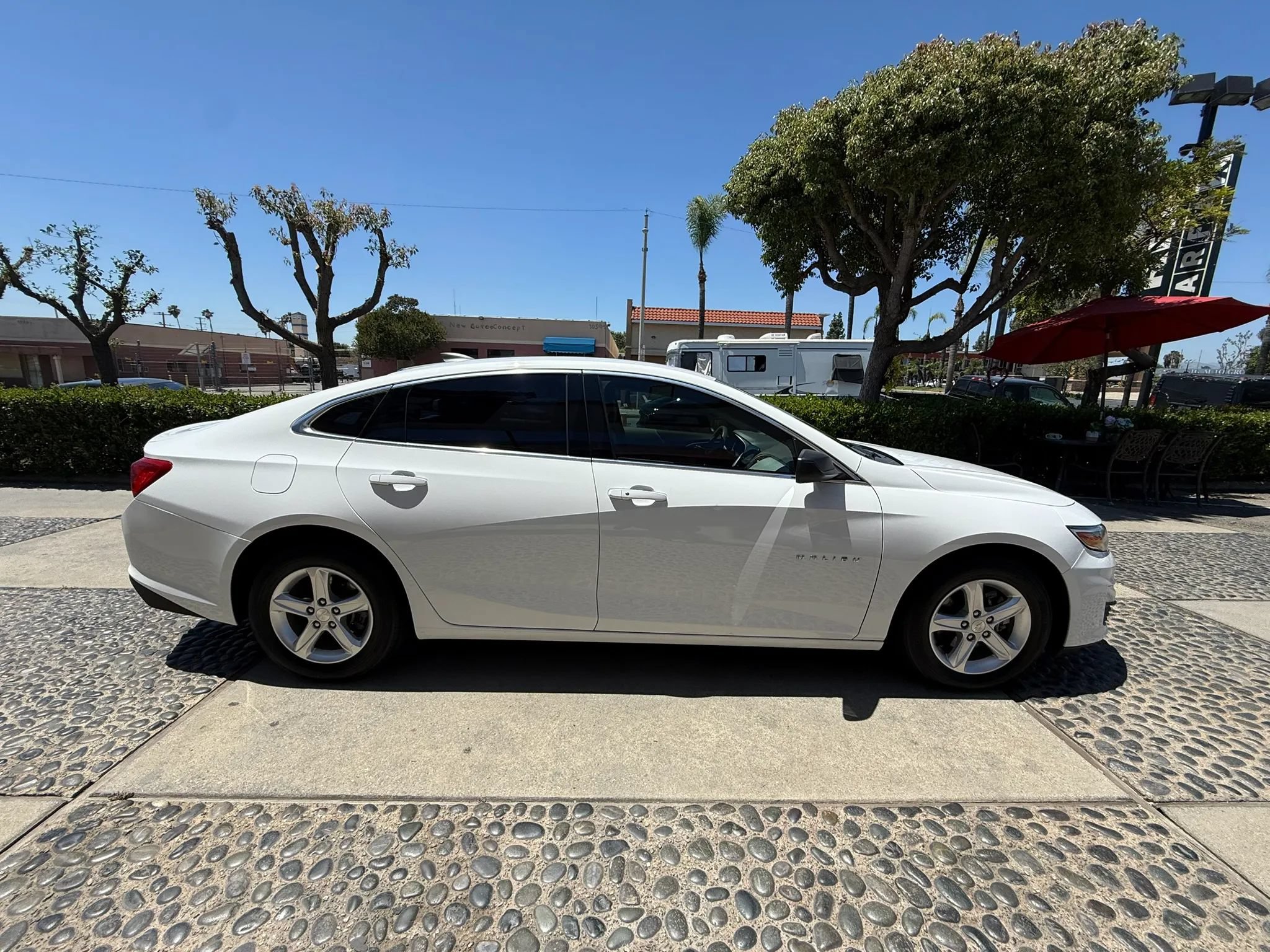 Used 2020 Chevrolet Malibu LS w/ LPO, Convenience Package 2 FWD image 4
