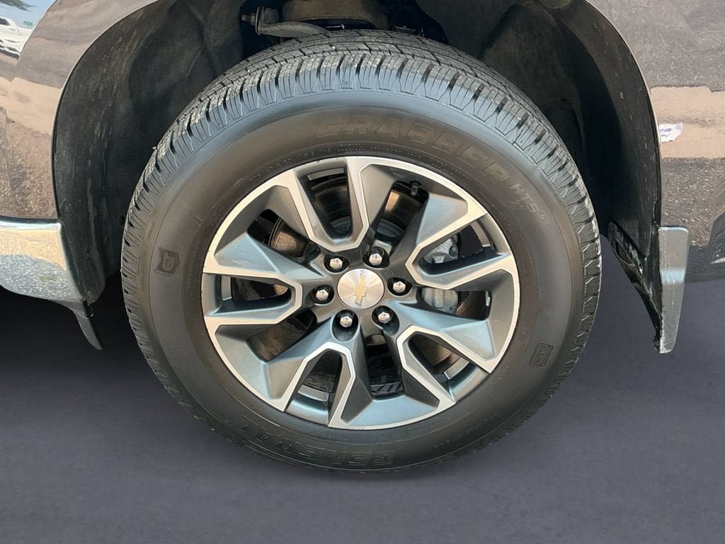 Used 2024 Chevrolet Silverado 1500 LT AWD/4WD image 9
