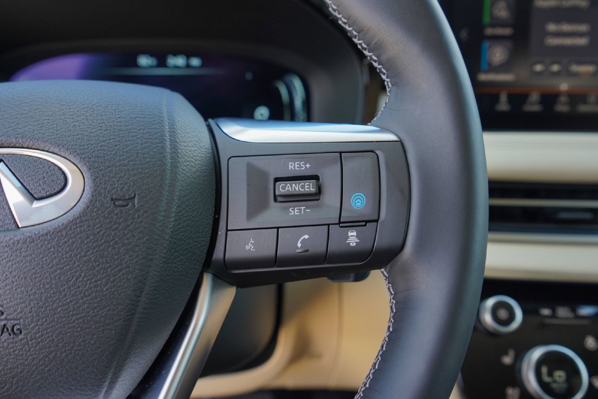 Certified 2025 INFINITI QX60 Sensory w/ Lighting Package (N94) image 11