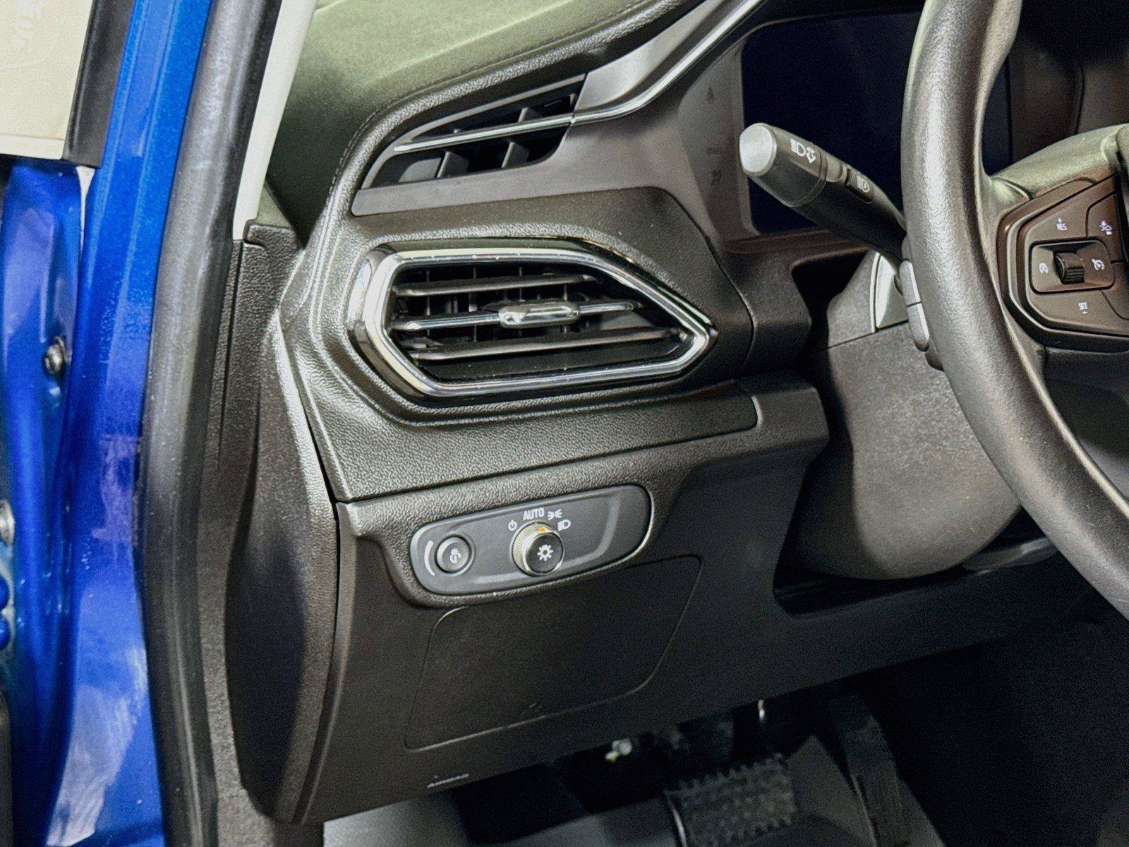 Certified 2023 Chevrolet Bolt LT FWD image 36