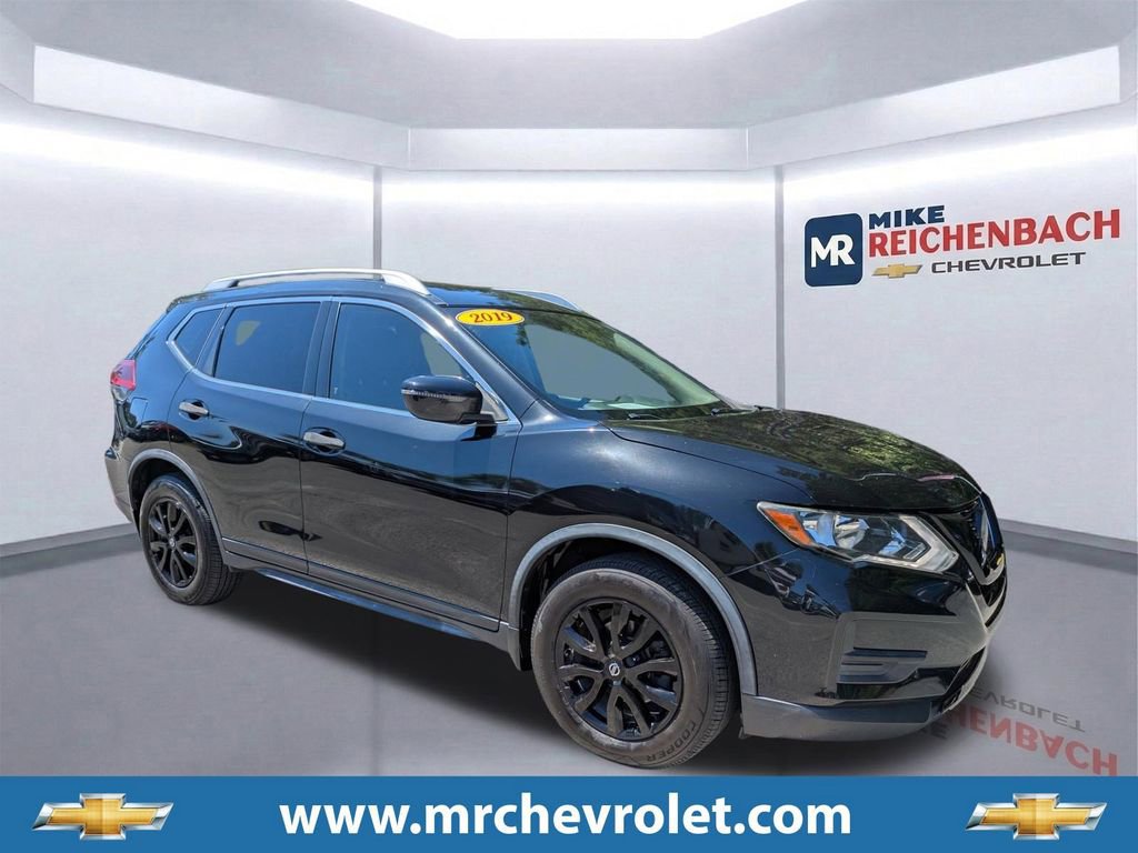 Used 2019 Nissan Rogue S w/ Special Edition Package FWD image 1