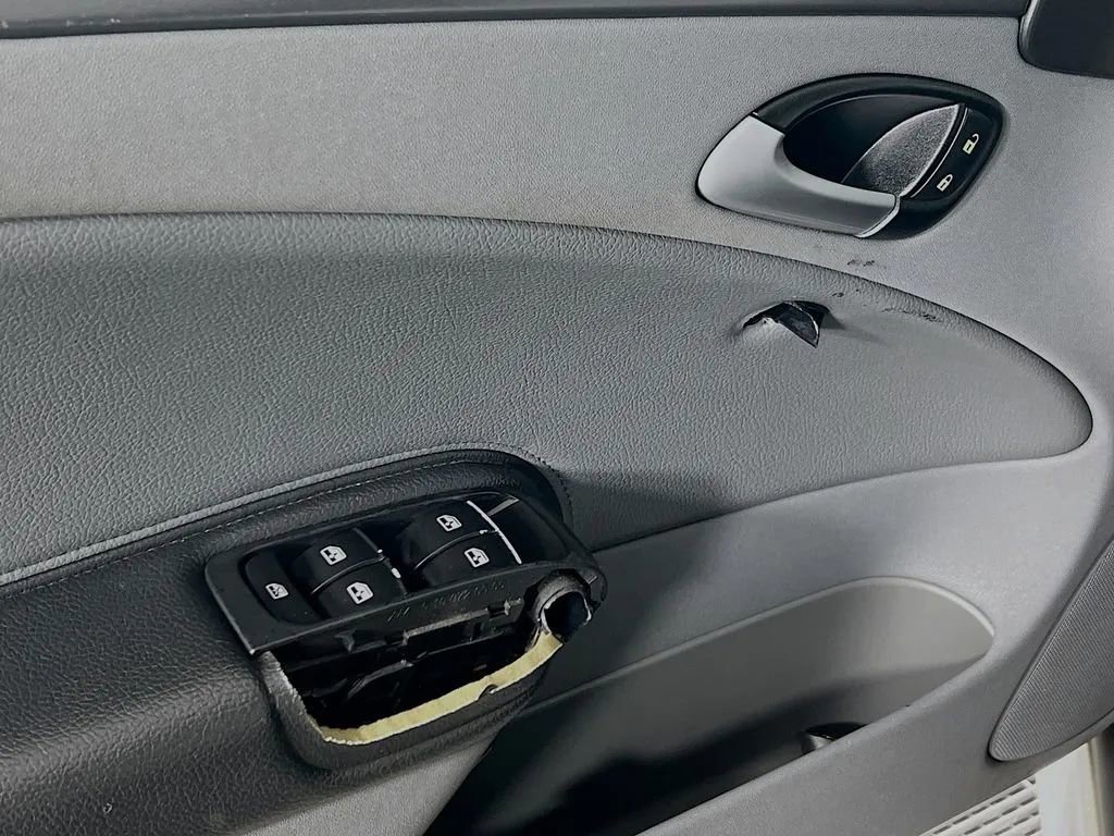 Used 2004 Saab 9-3 Aero image 17