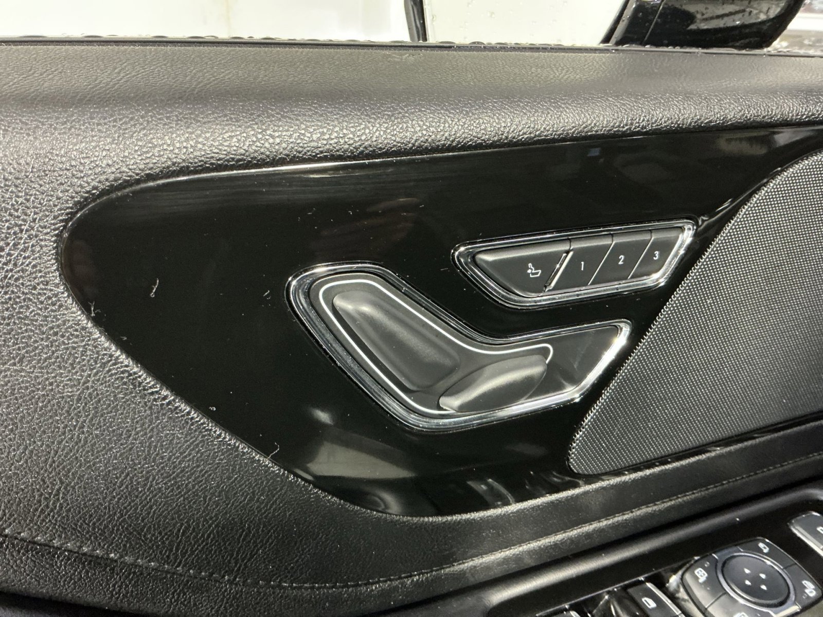 Used 2024 Lincoln Aviator AWD w/ Premium Package image 22