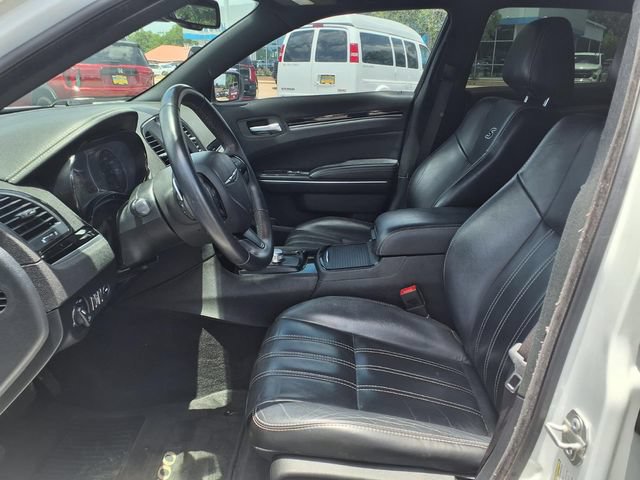 Used 2017 Chrysler 300 S RWD image 18