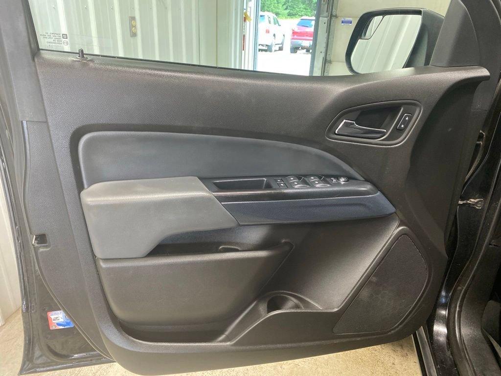 Used 2016 Chevrolet Colorado Z71 AWD/4WD image 30
