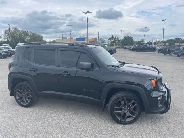 Used 2021 Jeep Renegade Latitude AWD/4WD image 2