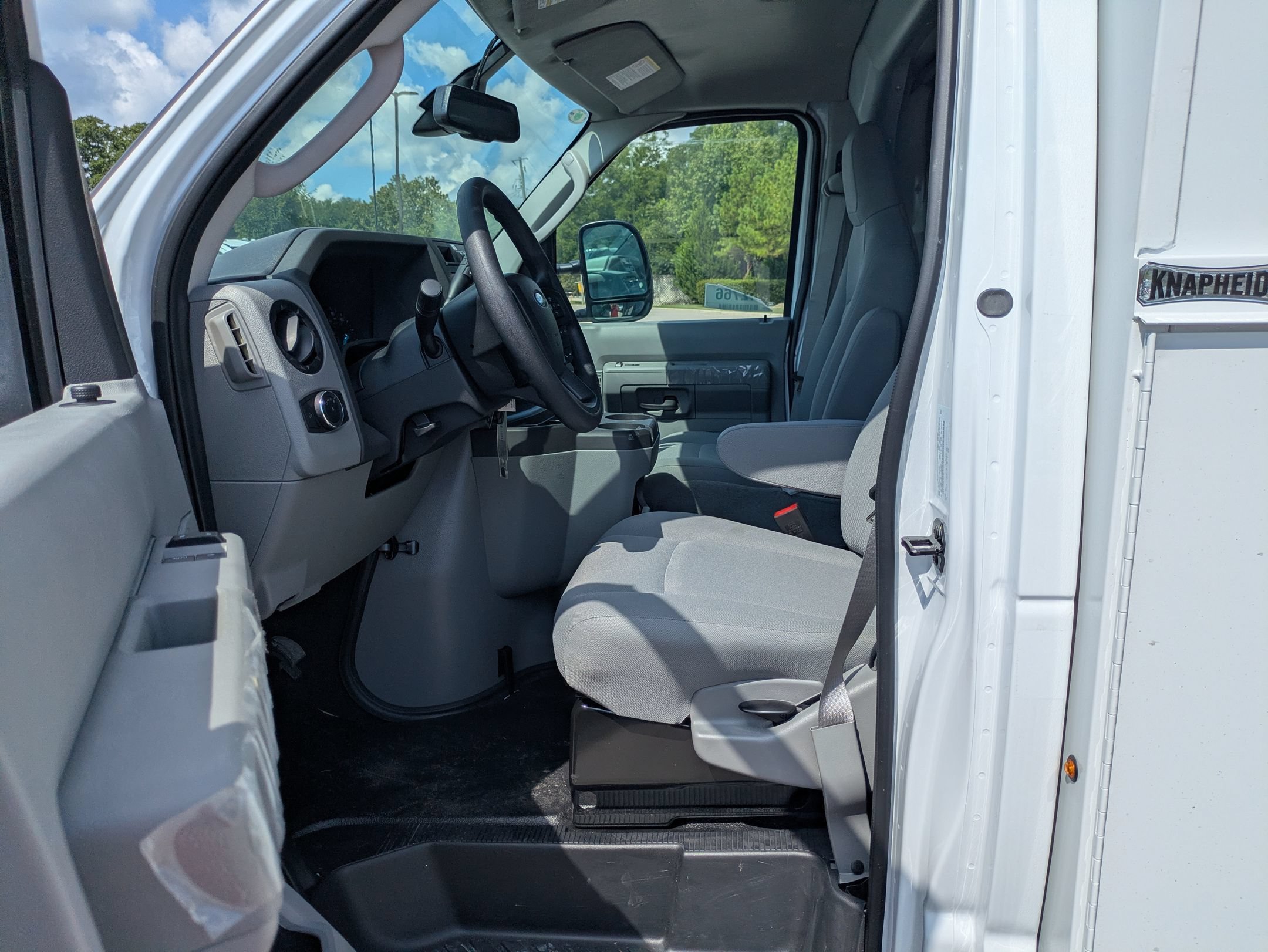 New 2027 Ford E-350 and Econoline 350 Super Duty w/ Power Equipment Group RWD image 12