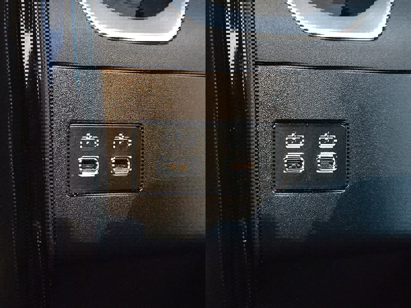 Certified 2025 BMW X1 xDrive28i w/ Technology Package image 25