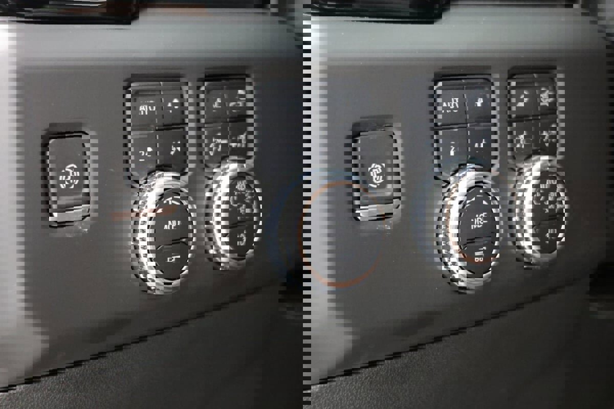 Used 2024 GMC Sierra 1500 Denali Ultimate image 18