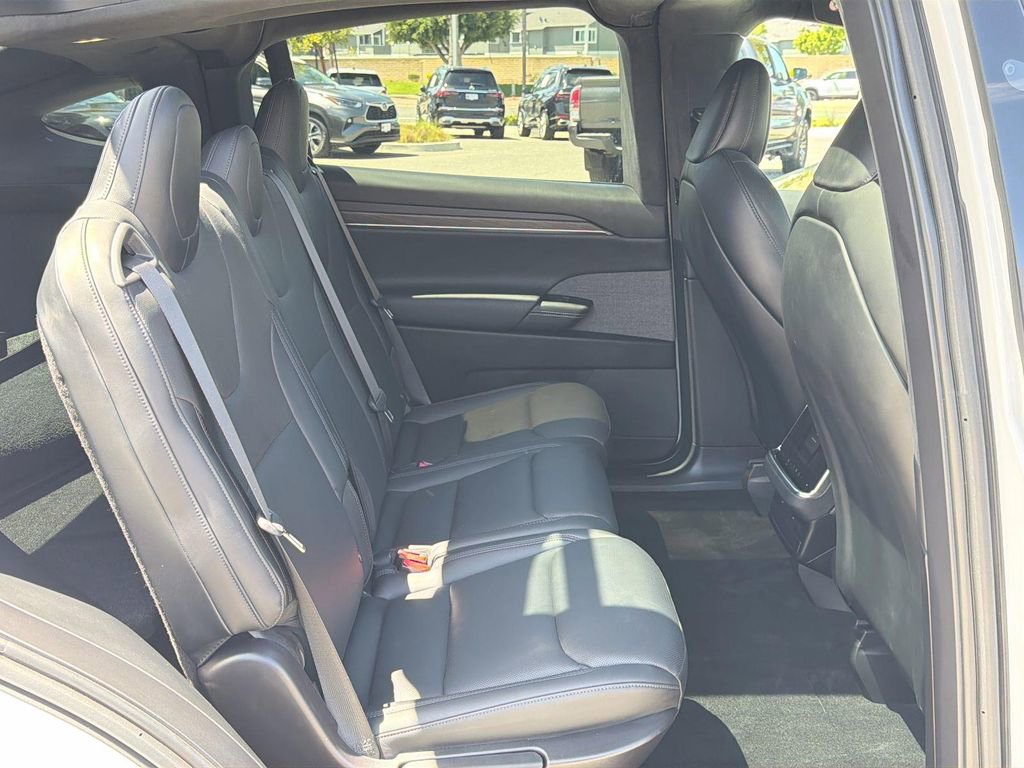Used 2023 Tesla Model X AWD/4WD image 30