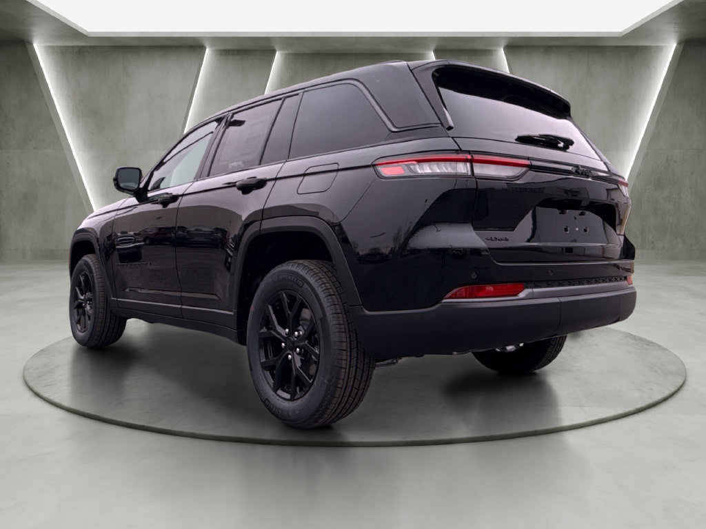 New 2026 Jeep Grand Cherokee Altitude AWD/4WD image 5