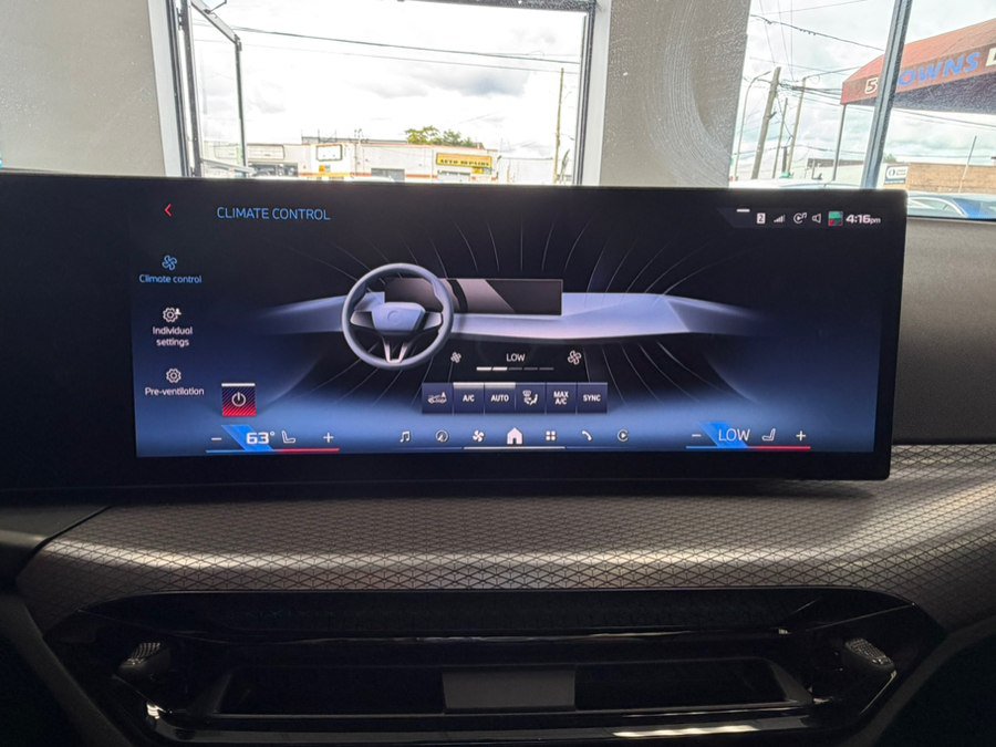 Used 2026 BMW M240i xDrive Coupe AWD/4WD image 65