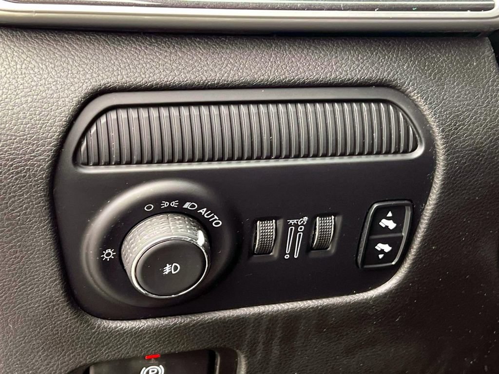 Used 2022 Jeep Wagoneer Series I w/ Convenience Group I AWD/4WD image 23