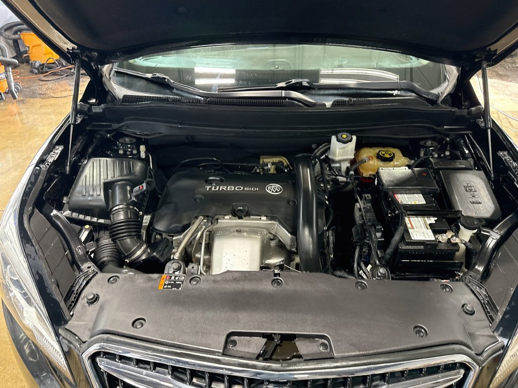 Used 2019 Buick Envision Premium w/ Driver Confidence Package AWD/4WD image 32