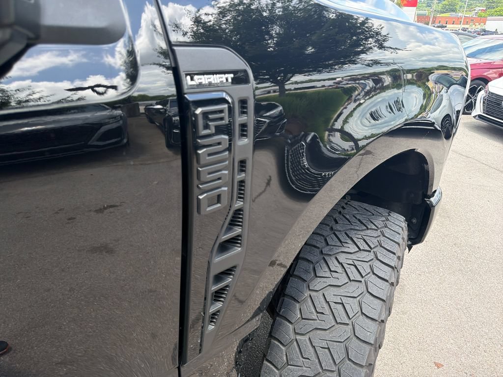 Used 2023 Ford F250 Lariat w/ Lariat Ultimate Package AWD/4WD image 54