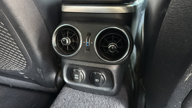 Used 2021 Kia Stinger GT2 RWD image 26
