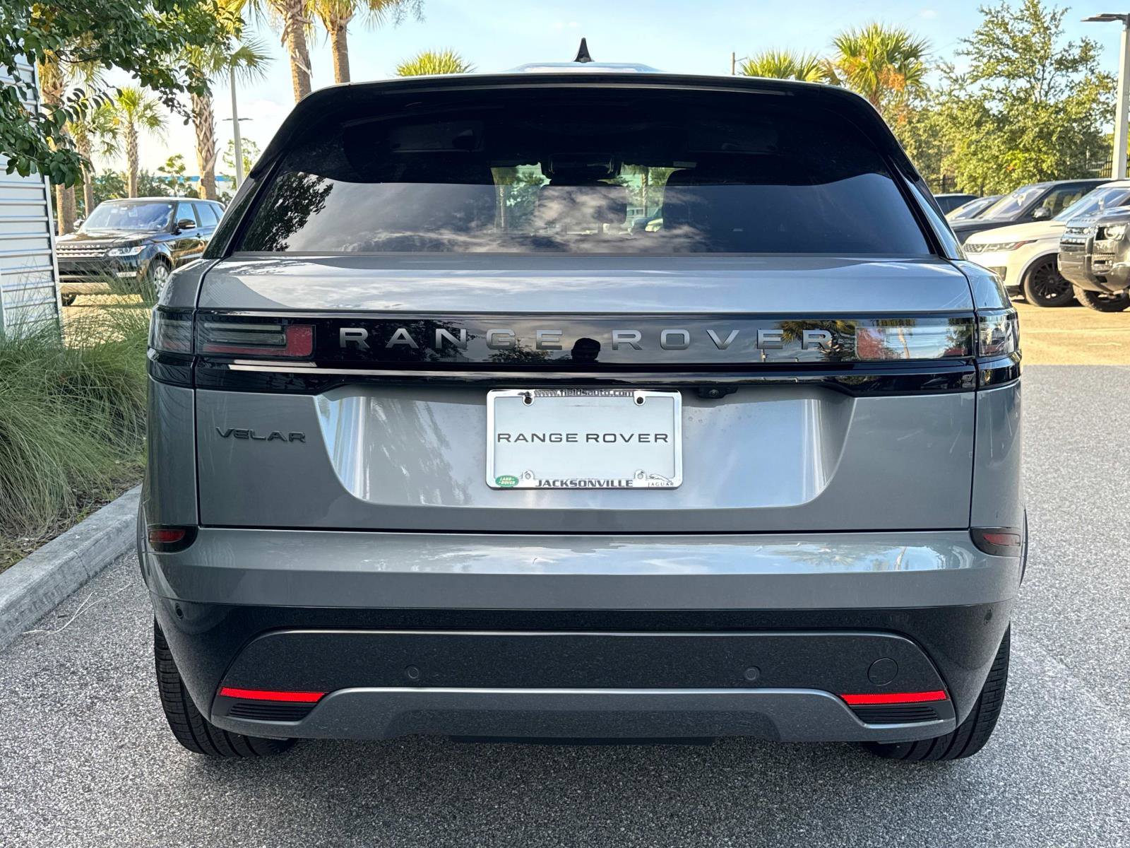 New 2026 Land Rover Range Rover Velar Dynamic SE image 7