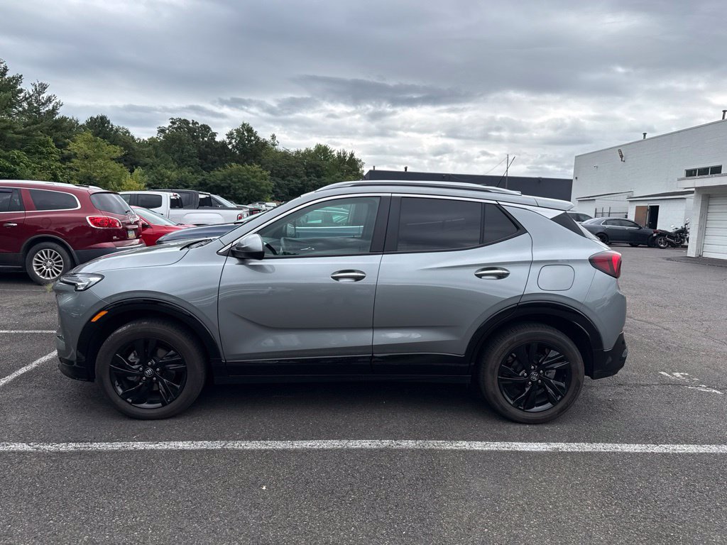 Used 2024 Buick Encore GX Sport Touring AWD/4WD image 2