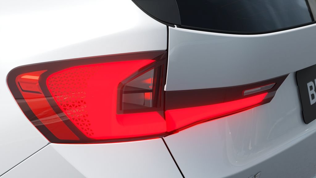 New 2027 BMW X1 xDrive28i AWD/4WD image 8